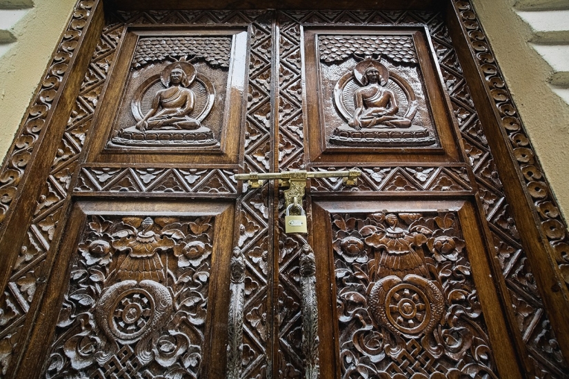 In search of magic: on the other side of the border In search of magic: on the other side of the border