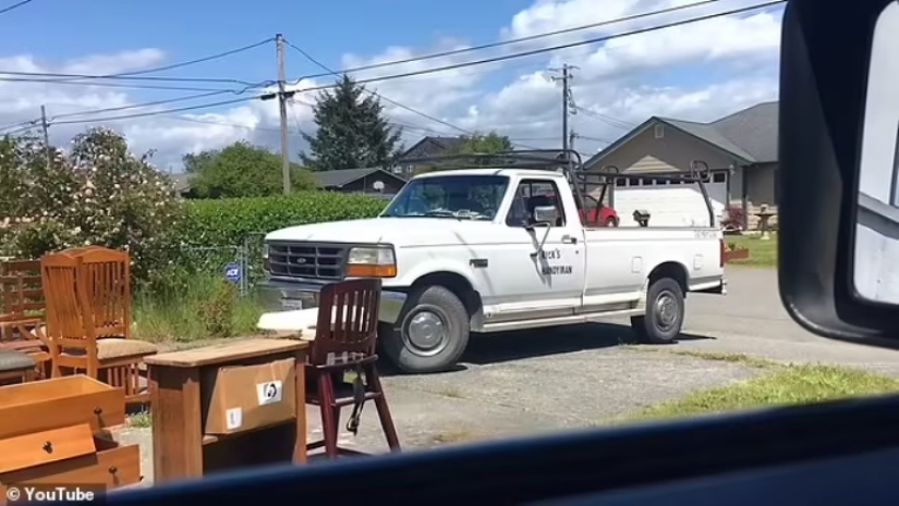 In the US, a man became a squatter to expel other squatters from his mother's house In the US, a man became a squatter to expel other squatters from his mother's house