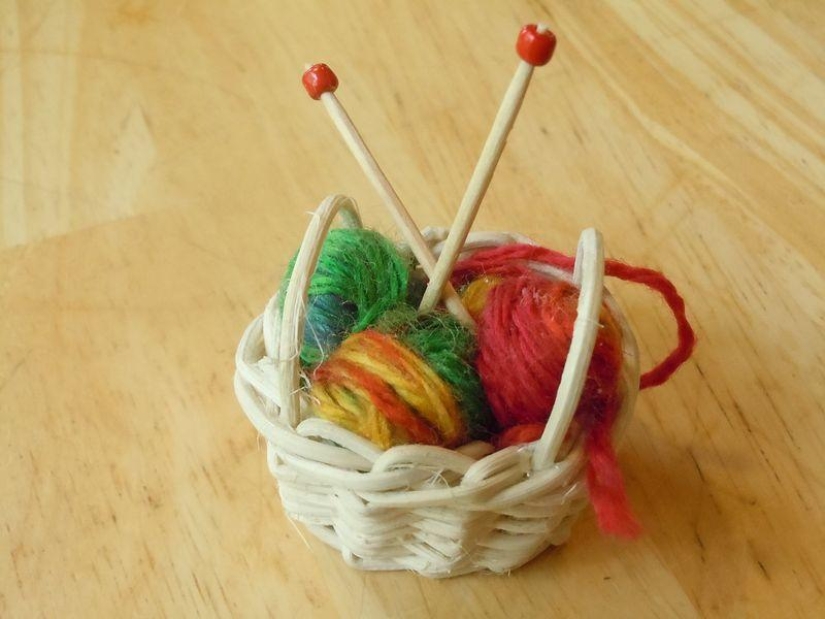 Increíbles cosas en miniatura tejidas y tejidas a ganchillo Increíbles cosas en miniatura tejidas y tejidas a ganchillo