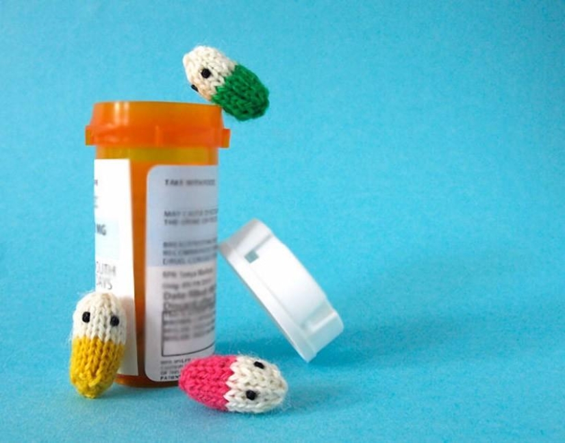 Incredible miniature things knitted and crocheted