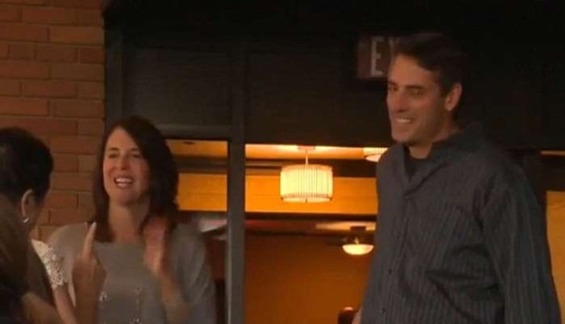 Indigentes se convirtieron en invitados de esta boda valorada en 35 mil dólares por culpa del novio que abandonó a la novia