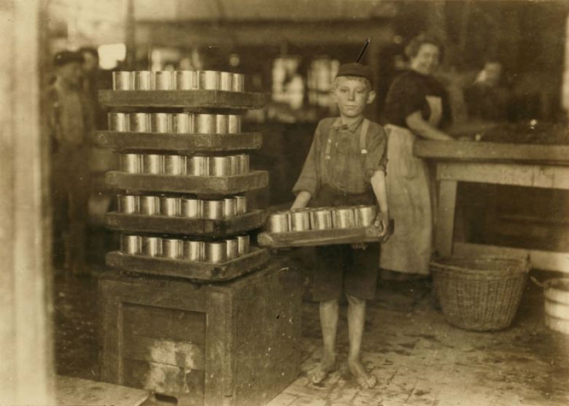 Infancia perdida: Horribles condiciones de trabajo infantil fotografiadas por Lewis Hine Infancia perdida: Horribles condiciones de trabajo infantil fotografiadas por Lewis Hine