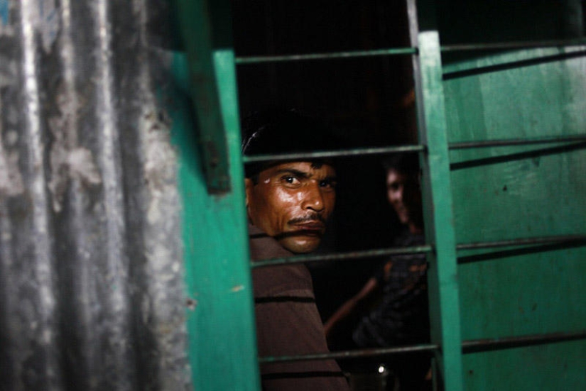 Infancia robada - Niñas prostitutas de Bangladesh