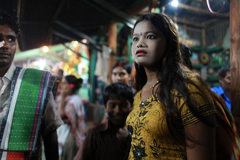 Infancia robada - Niñas prostitutas de Bangladesh