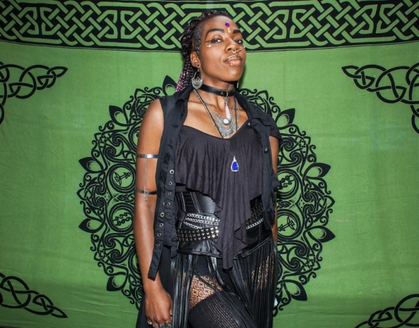 Informe de la reunión anual de brujas y brujos en Nueva York Informe de la reunión anual de brujas y brujos en Nueva York