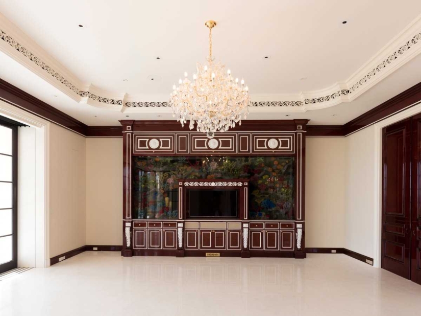 Inside Le Palais Royal, the most expensive US$159 million mansion