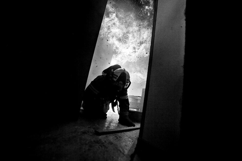 "Inside the Fire" Zbigniew Wantuch "Inside the Fire" Zbigniew Wantuch