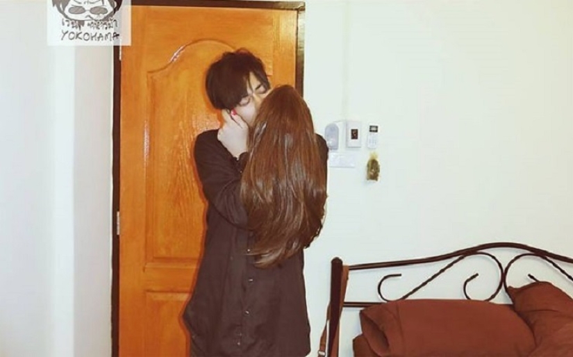 Instructions: how to take pictures with your girlfriend if you don't have one