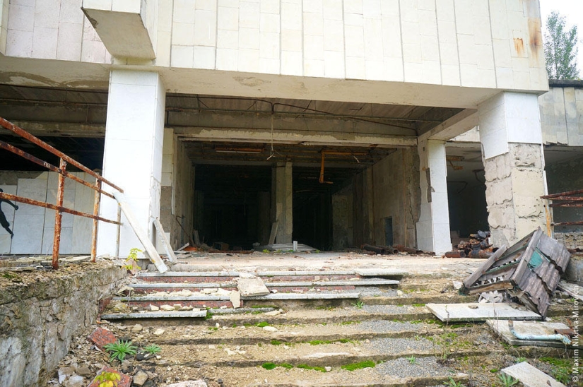 Interiors of Pripyat Interiors of Pripyat