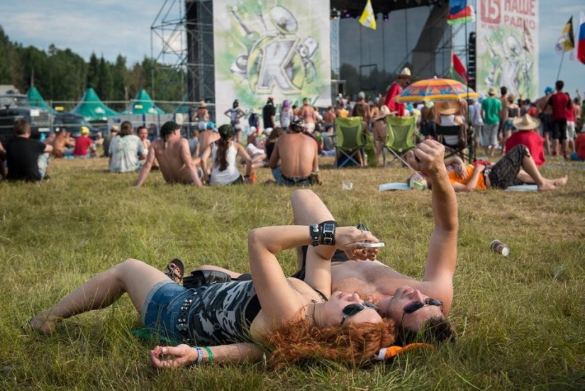 Invasión: ¡sobrevive a pesar de! .. Invasión: ¡sobrevive a pesar de! ..