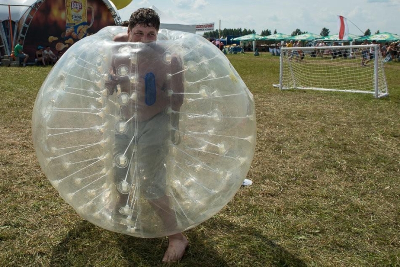 Invasion - survive in spite of! ..