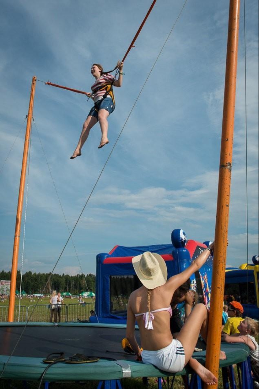 Invasion - survive in spite of! ..