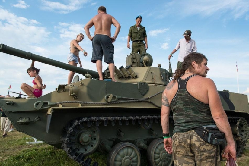 Invasion - survive in spite of! ..