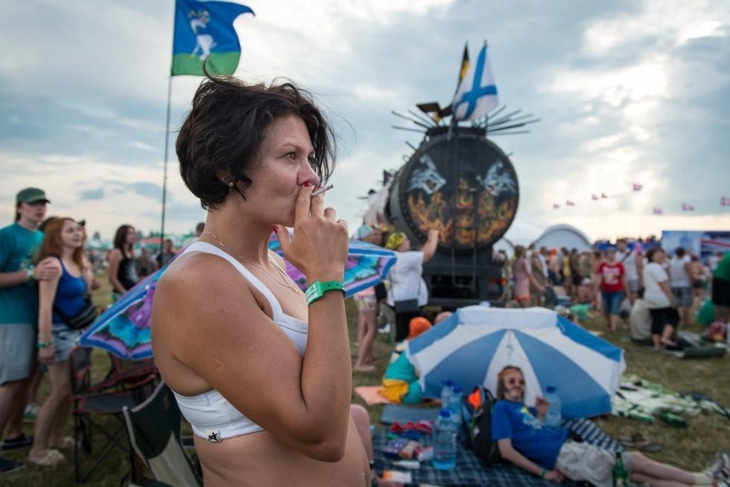 Invasion - survive in spite of! ..