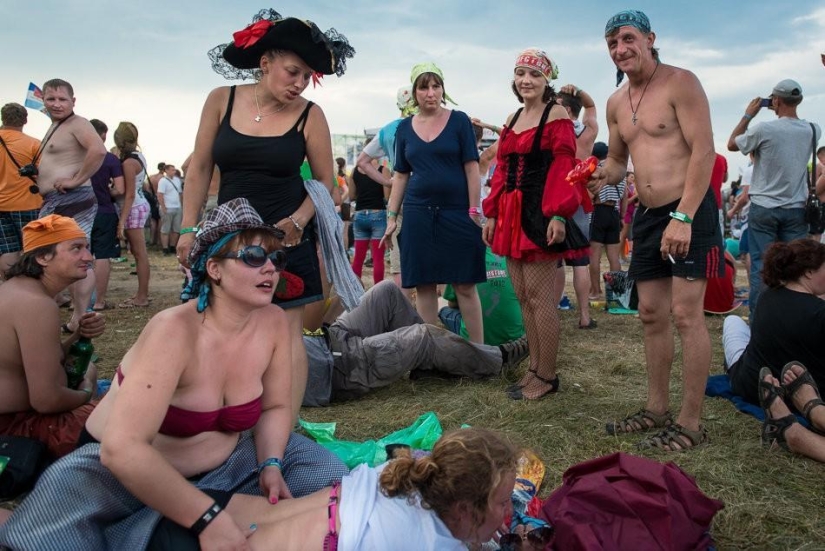 Invasion - survive in spite of! ..