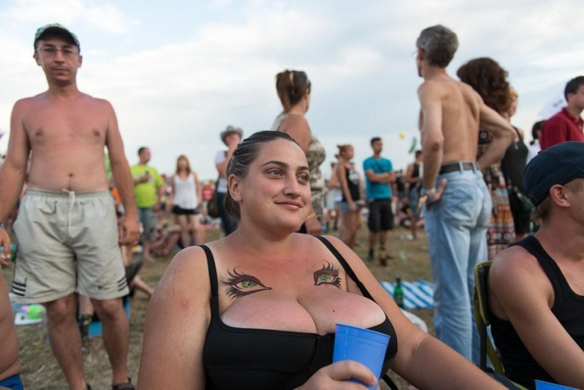 Invasion - survive in spite of! ..