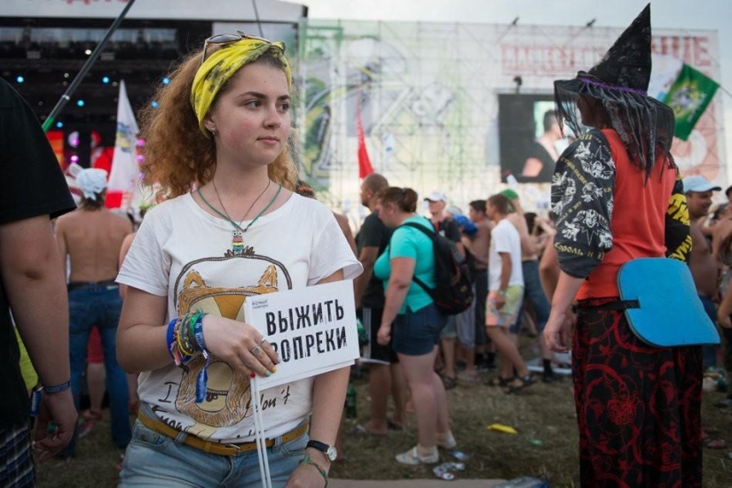 Invasion - survive in spite of! ..