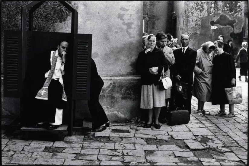 Ironic photographs by Elliott Erwitt Ironic photographs by Elliott Erwitt