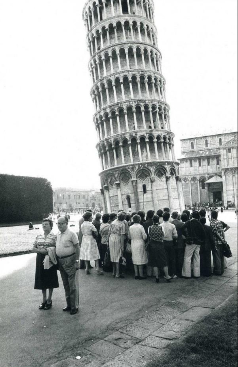 Ironic photographs by Elliott Erwitt Ironic photographs by Elliott Erwitt