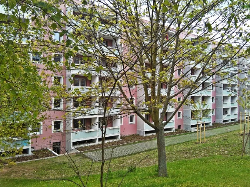 It cannot be demolished, repaired: how the Germans turn their "Khrushchevki" into decent housing