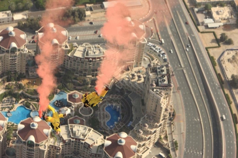 Jump from the tallest building in the world