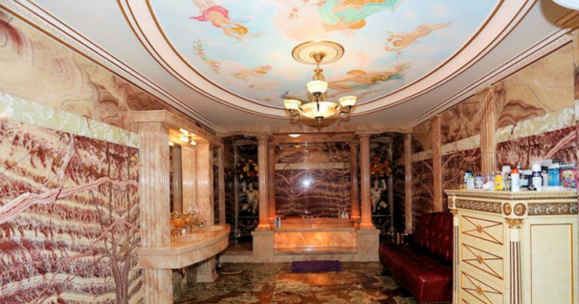 Just some trash: apartments of the Moscow rich