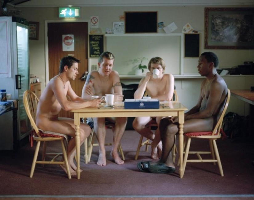Jóvenes naturistas británicos