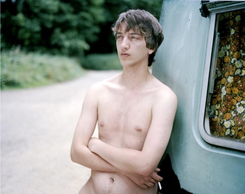 Jóvenes naturistas británicos