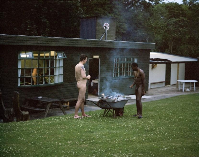 Jóvenes naturistas británicos