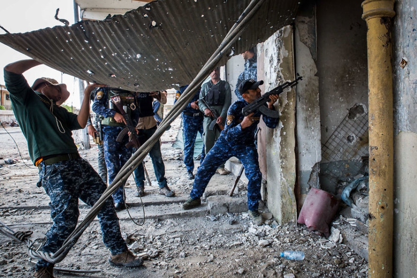 Kill or be killed: action-packed footage of the anti-terrorist operation in Iraq