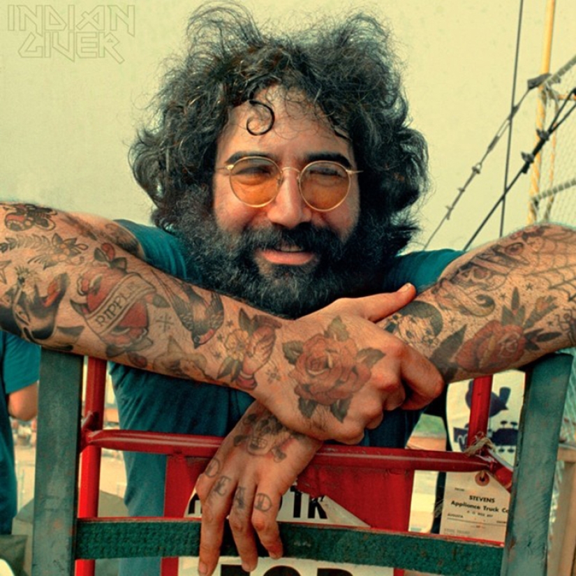 ¡Kolschik, pínchame el cráneo! ¡Kolschik, pínchame el cráneo!