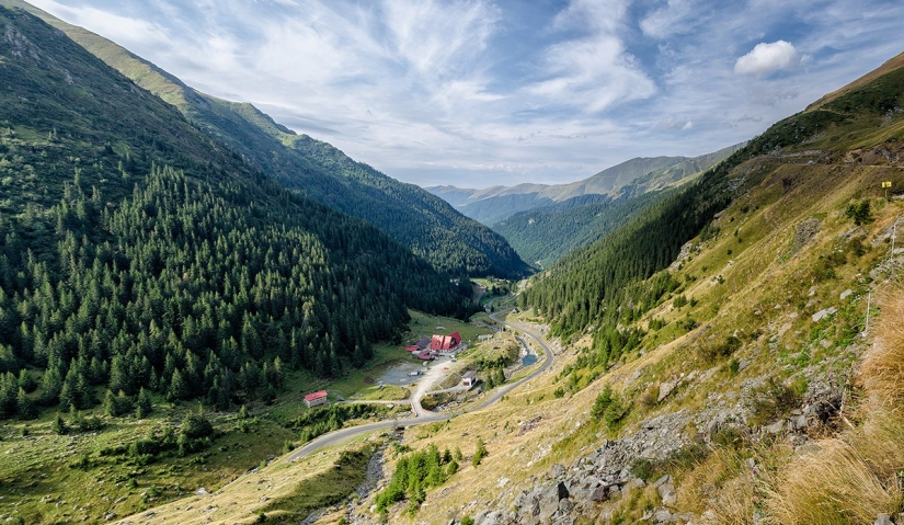 La autopista Transfagaras es una de las rutas más bonitas de Europa