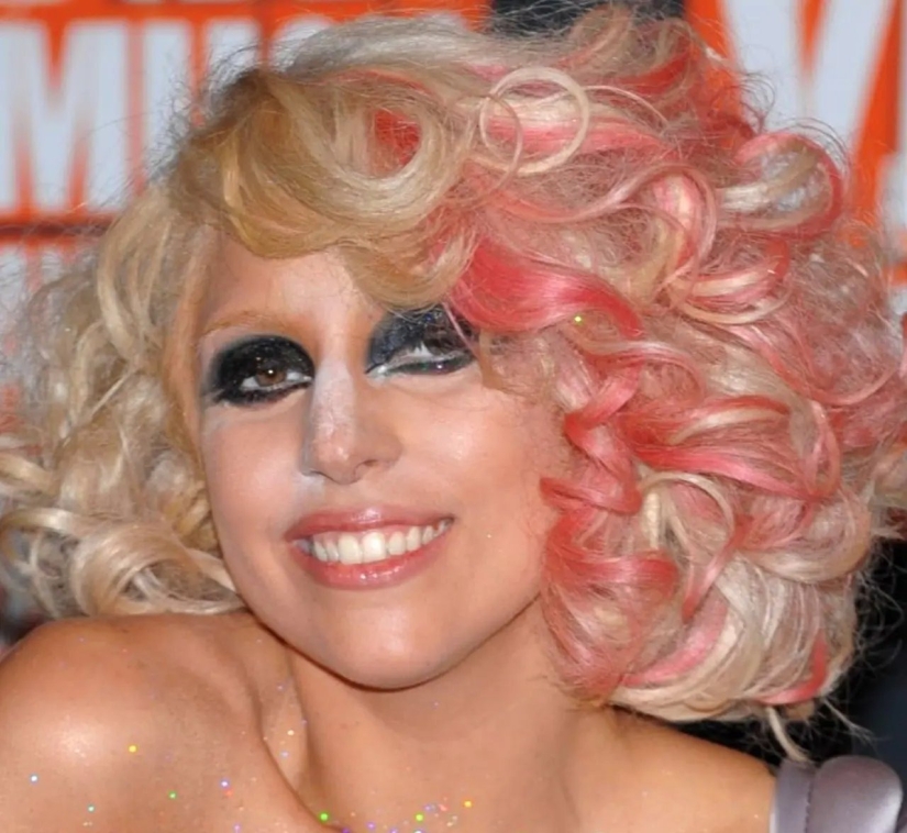 La belleza es una fuerza terrible. Una selección de los maquillajes de celebrities más ridículos