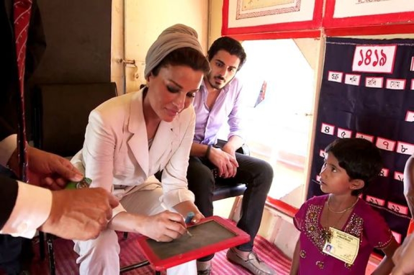 La belleza oriental que realmente gobierna Qatar: Sheikha Moza