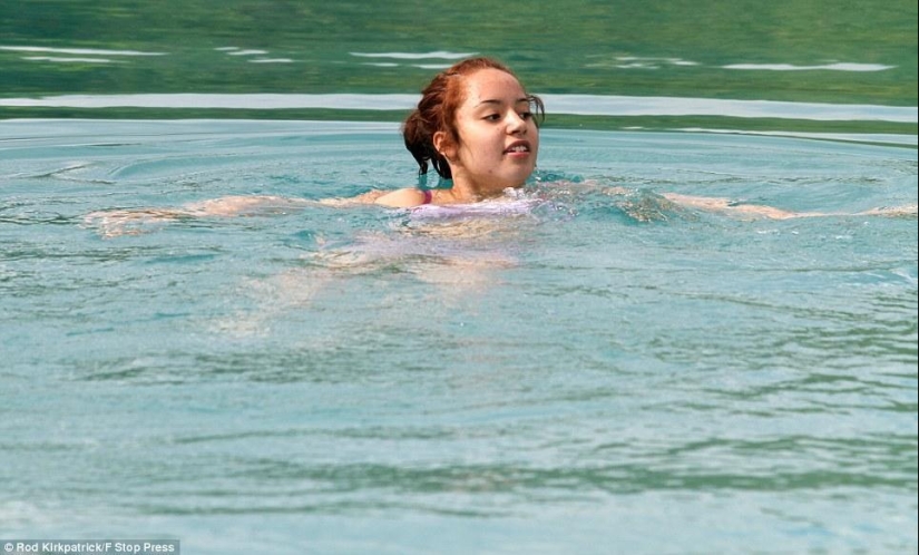 La belleza puede ser engañosa: ¿Te bañarías con lejía?