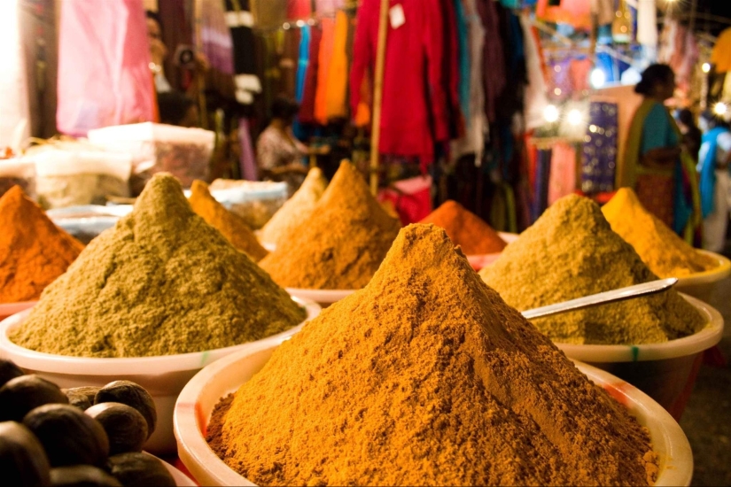 La cúrcuma es el guardián de la salud y la deliciosa nutrición de los hombres. Beneficios de la planta india