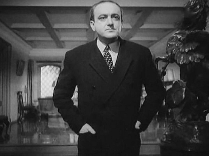 La estrella de cuatro patas de "Mosfilm": un caballo de bronce, que se filmó al menos con la misma frecuencia que Mironov