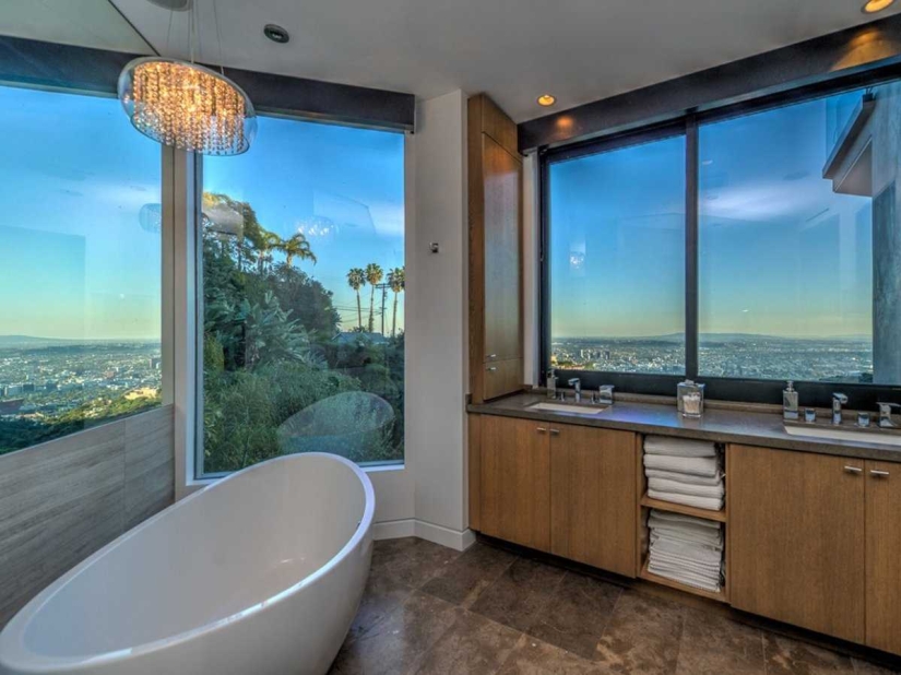 La estrella de YouTube de 23 años Jordan Maron compró una mansión de 4,5 millones de dólares en Hollywood La estrella de YouTube de 23 años Jordan Maron compró una mansión de 4,5 millones de dólares en Hollywood