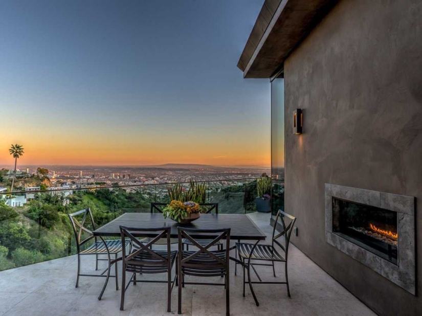 La estrella de YouTube de 23 años Jordan Maron compró una mansión de 4,5 millones de dólares en Hollywood La estrella de YouTube de 23 años Jordan Maron compró una mansión de 4,5 millones de dólares en Hollywood