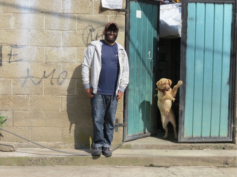 La familia más peluda del mundo. La familia más peluda del mundo.
