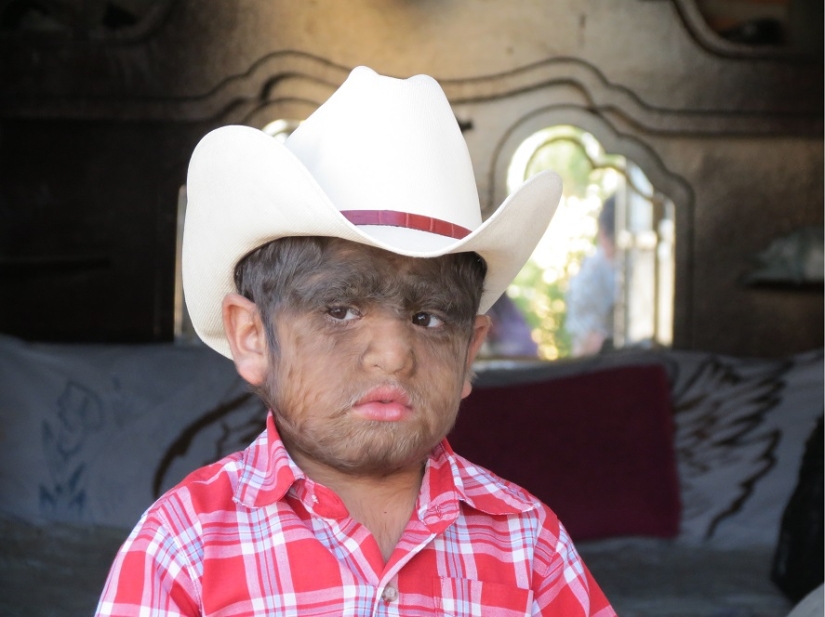 La familia más peluda del mundo. La familia más peluda del mundo.