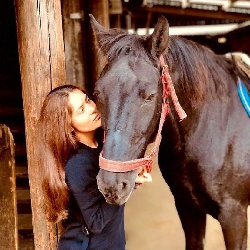 La historia de Salma Hayek, una actriz que salva animales