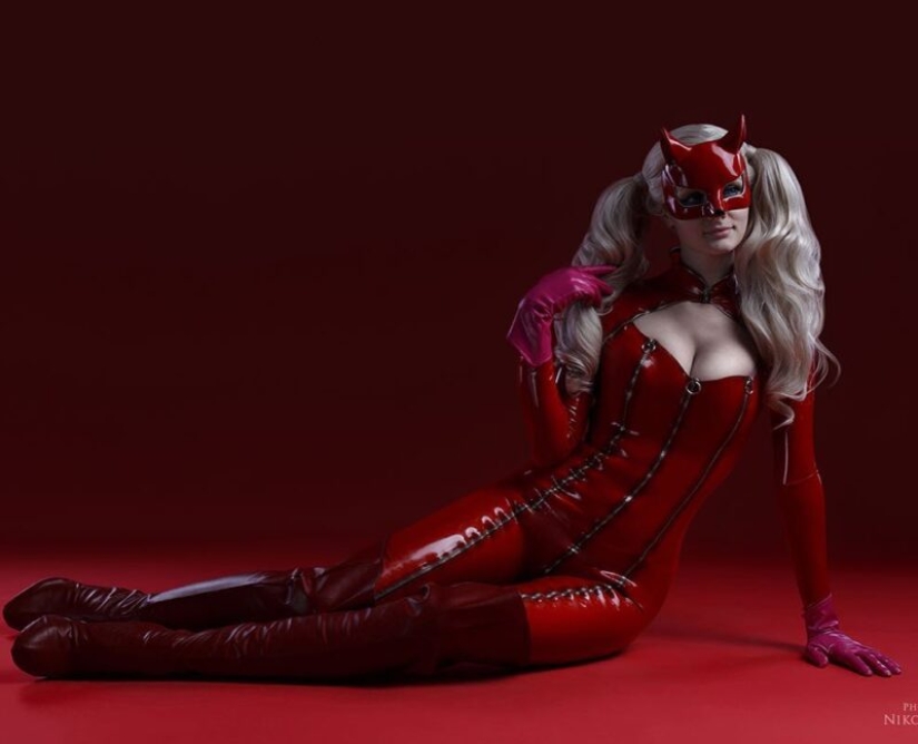 La increíble Vlada Lutsak y su cosplay desgarrador La increíble Vlada Lutsak y su cosplay desgarrador
