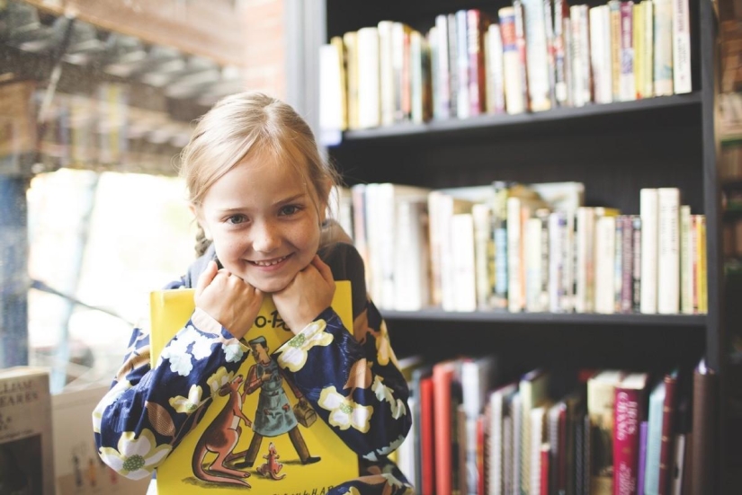 La madre de una niña con síndrome de Down organizó una sesión de fotos para niños con discapacidad para el nuevo curso escolar
