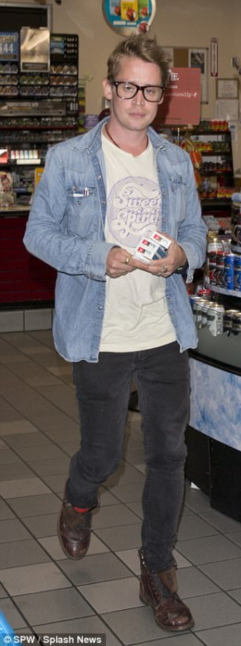 La misteriosa historia de Macaulay Culkin: el actor de repente se hizo más joven a la edad de 36 años La misteriosa historia de Macaulay Culkin: el actor de repente se hizo más joven a la edad de 36 años