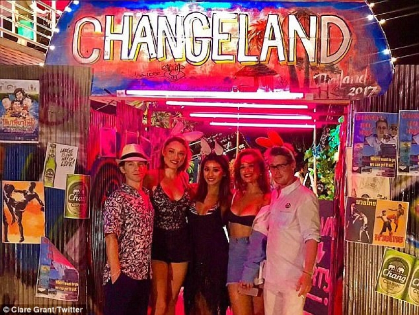 La misteriosa historia de Macaulay Culkin: el actor de repente se hizo más joven a la edad de 36 años La misteriosa historia de Macaulay Culkin: el actor de repente se hizo más joven a la edad de 36 años