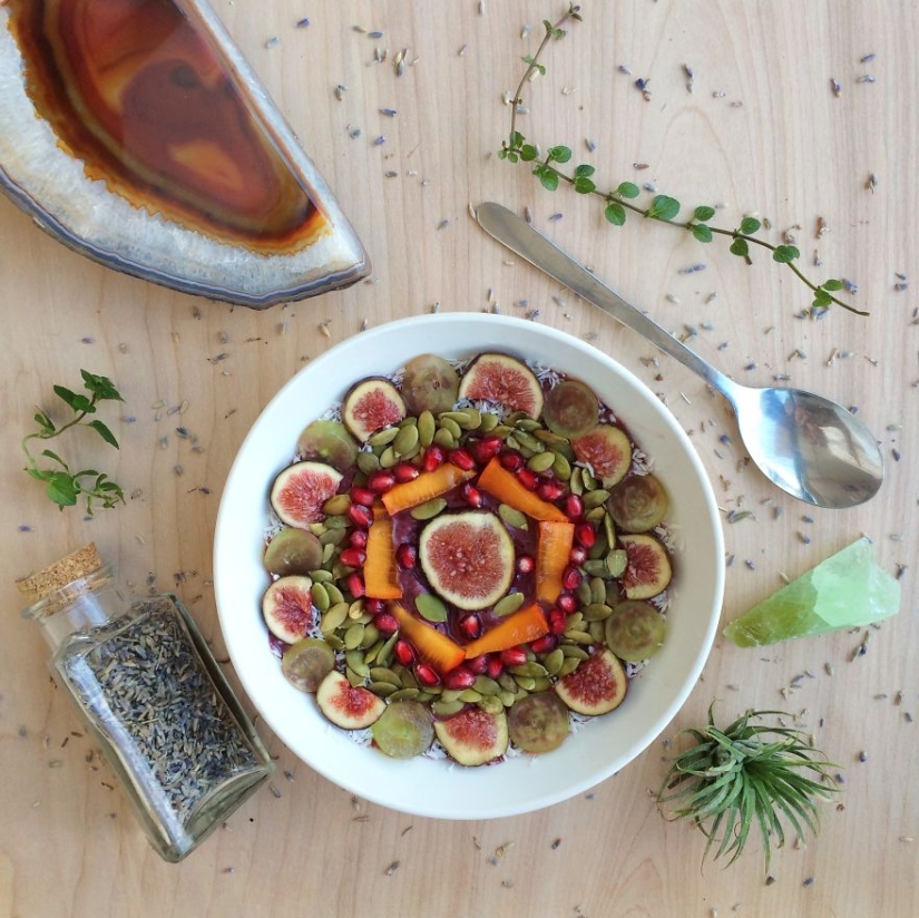 La niña crea verdaderas obras de arte a partir de sus platos veganos