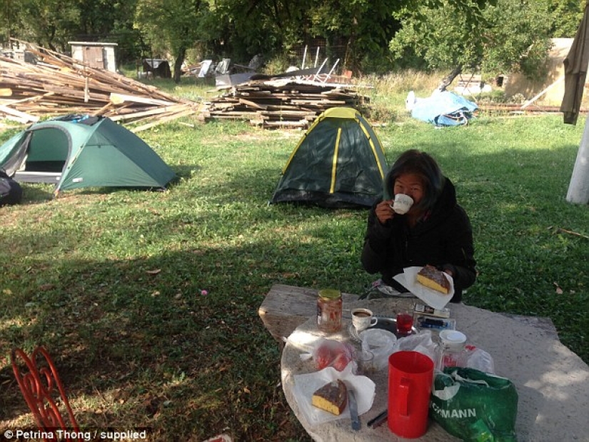 La niña hizo autostop de Suecia a Malasia con solo $200 en el bolsillo