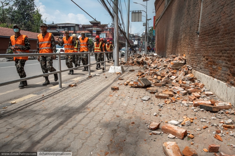 La tragedia en Nepal: un terrible reportaje desde el lugar de los hechos La tragedia en Nepal: un terrible reportaje desde el lugar de los hechos