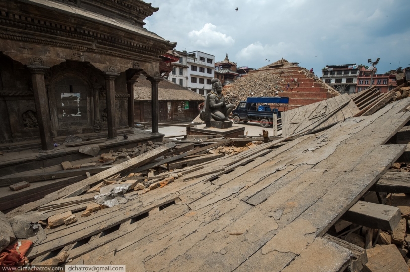 La tragedia en Nepal: un terrible reportaje desde el lugar de los hechos La tragedia en Nepal: un terrible reportaje desde el lugar de los hechos